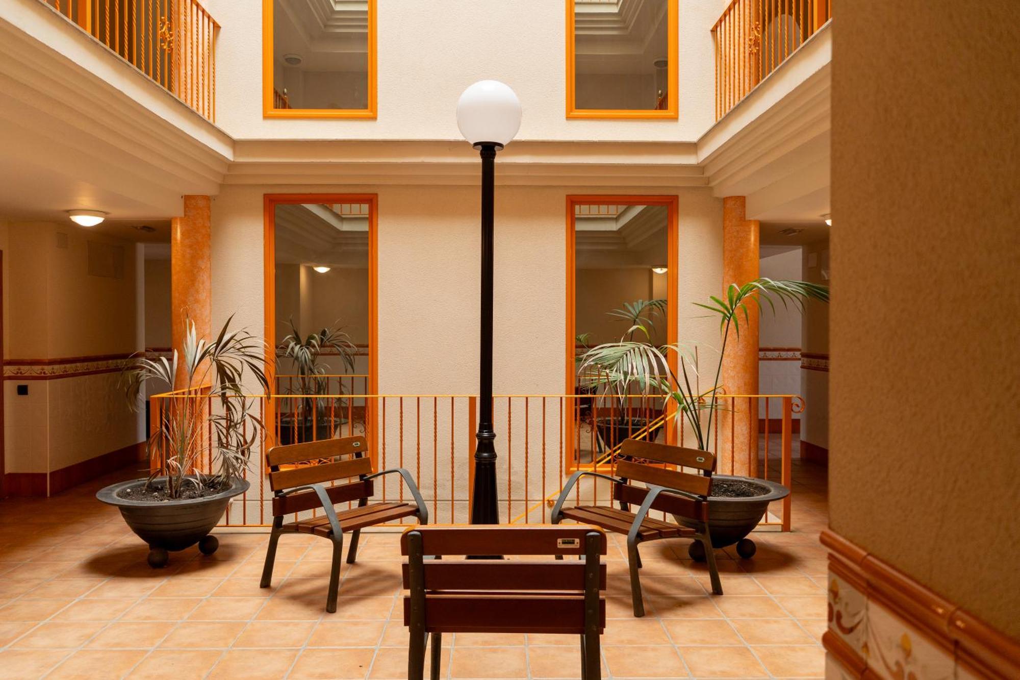 Golden Beach Apartamentos ซันต์การ์เลสเดลาราปีตา ภายนอก รูปภาพ