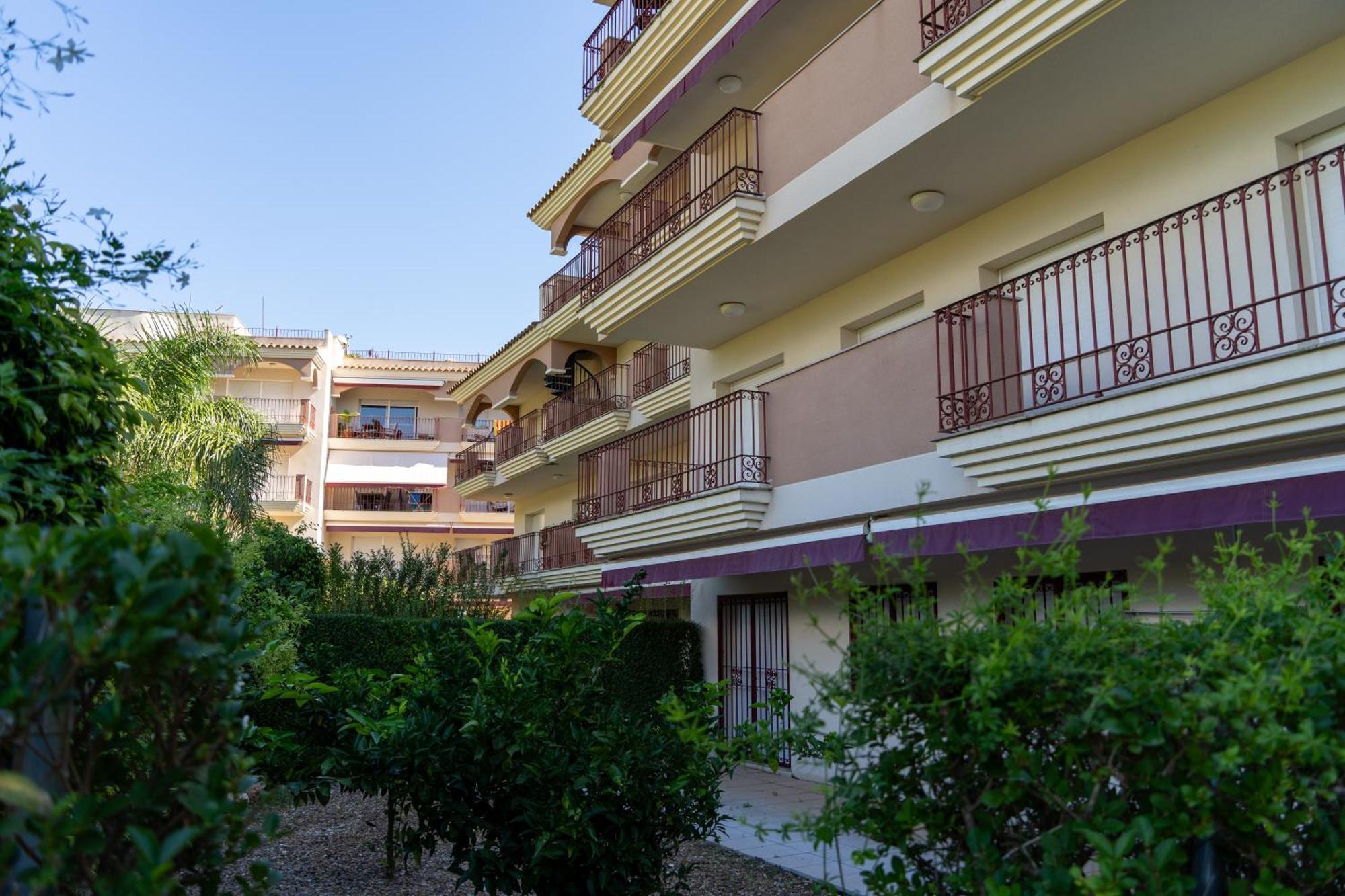 Golden Beach Apartamentos ซันต์การ์เลสเดลาราปีตา ภายนอก รูปภาพ